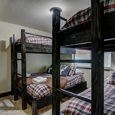 Silver Pines - Four Bedroom Home